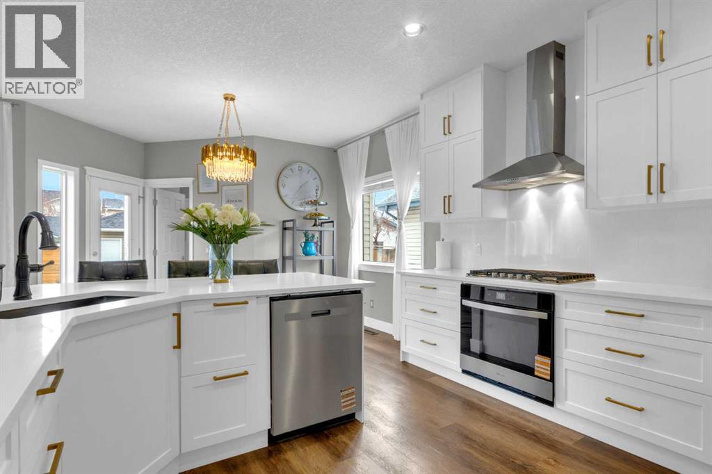 14 Inverness Close SE - 12