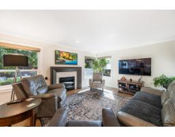 8428 215 Street, Langley, BC V1M2M1 Photo 8