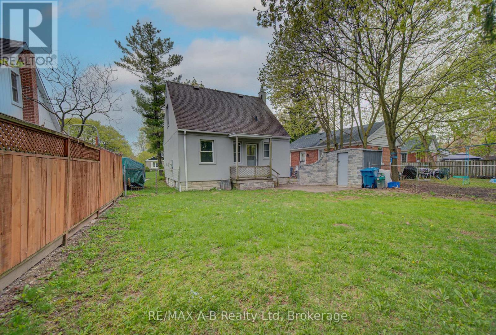 34 SOMERSET STREET - 33