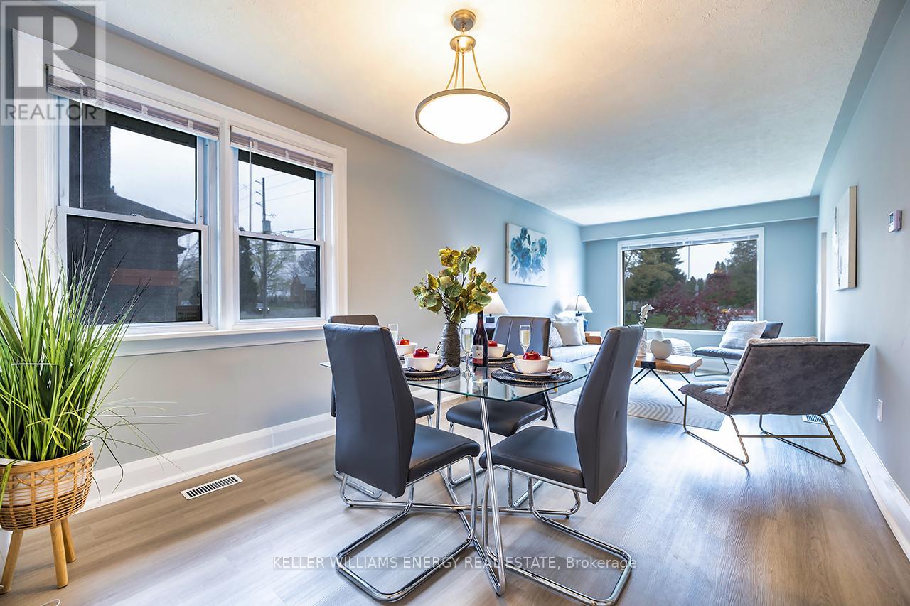 739 KING STREET W - 14