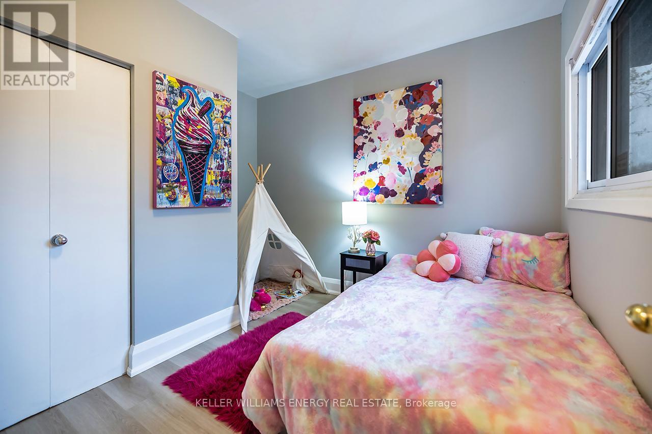 739 KING STREET W - 22