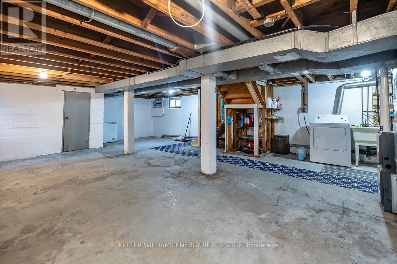 739 KING STREET W - 25