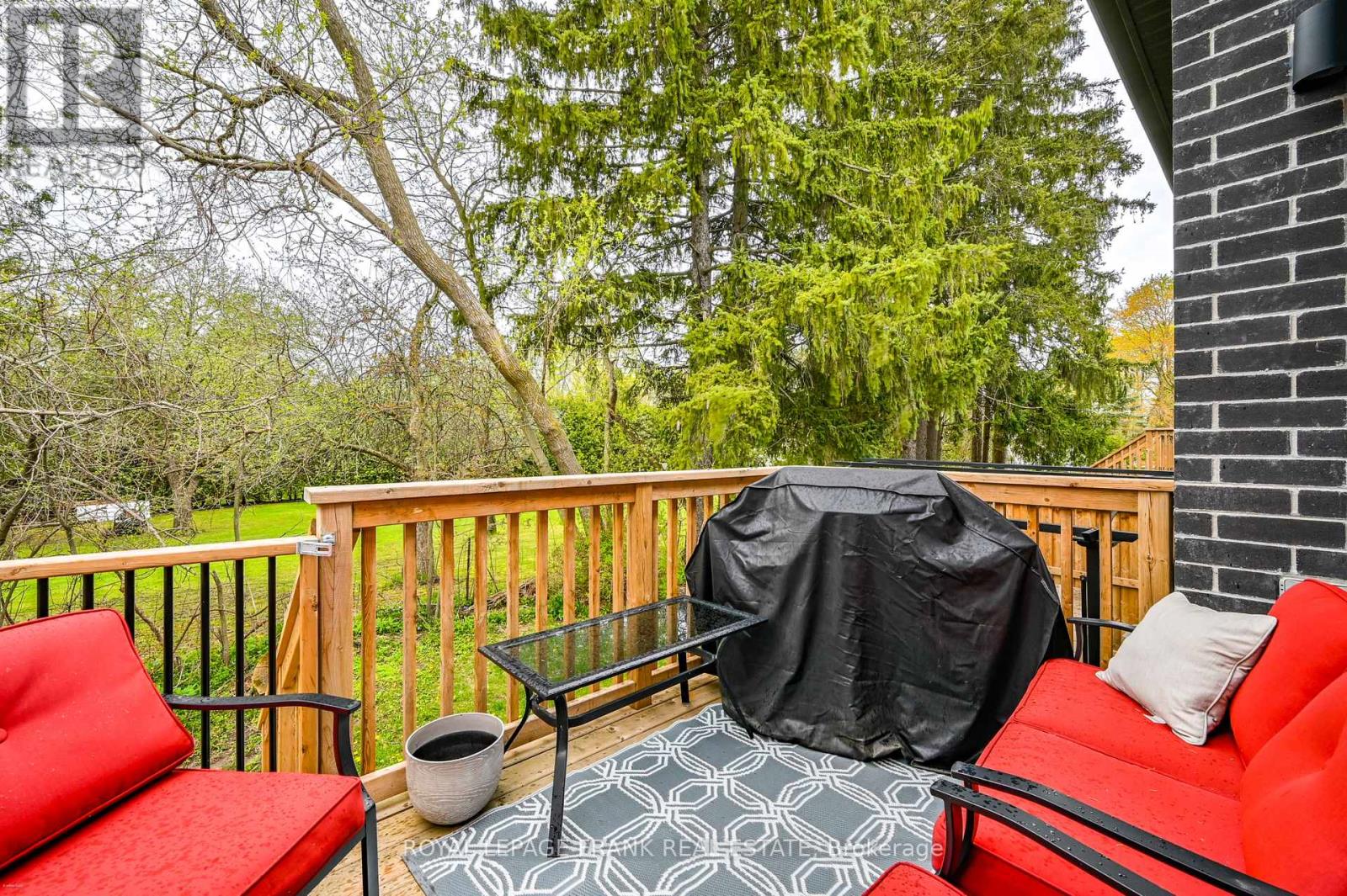 16028 SIMCOE STREET - 20