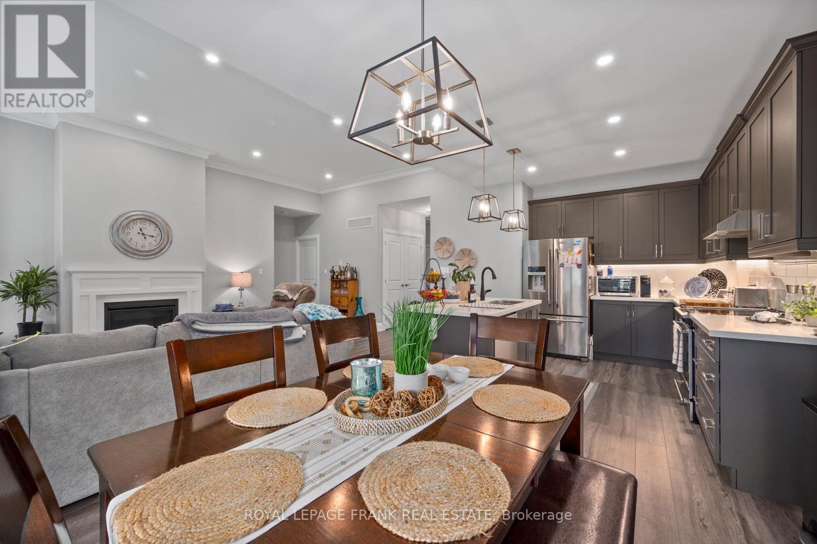 16028 SIMCOE STREET - 8
