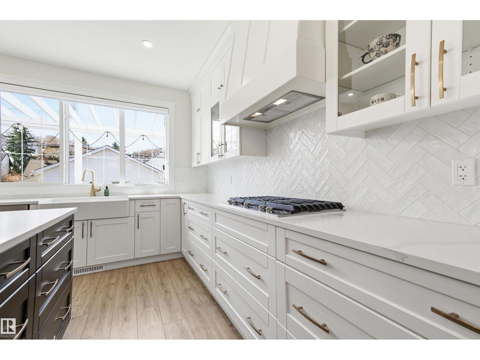 10430 143 ST NW, Edmonton