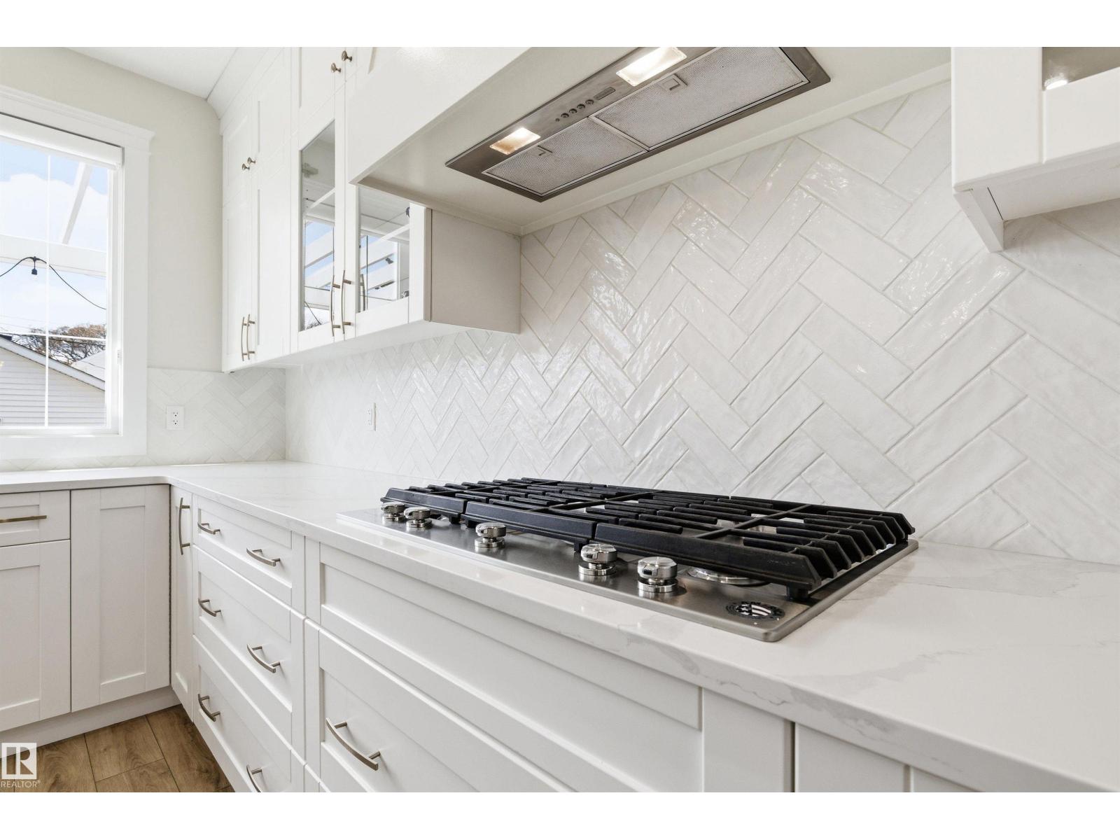 10430 143 ST NW, Edmonton