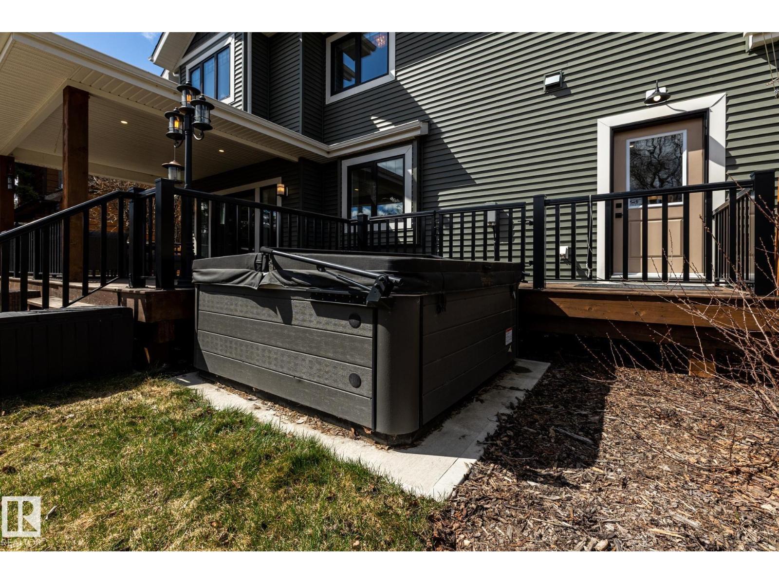 10923 130 ST NW, Edmonton
