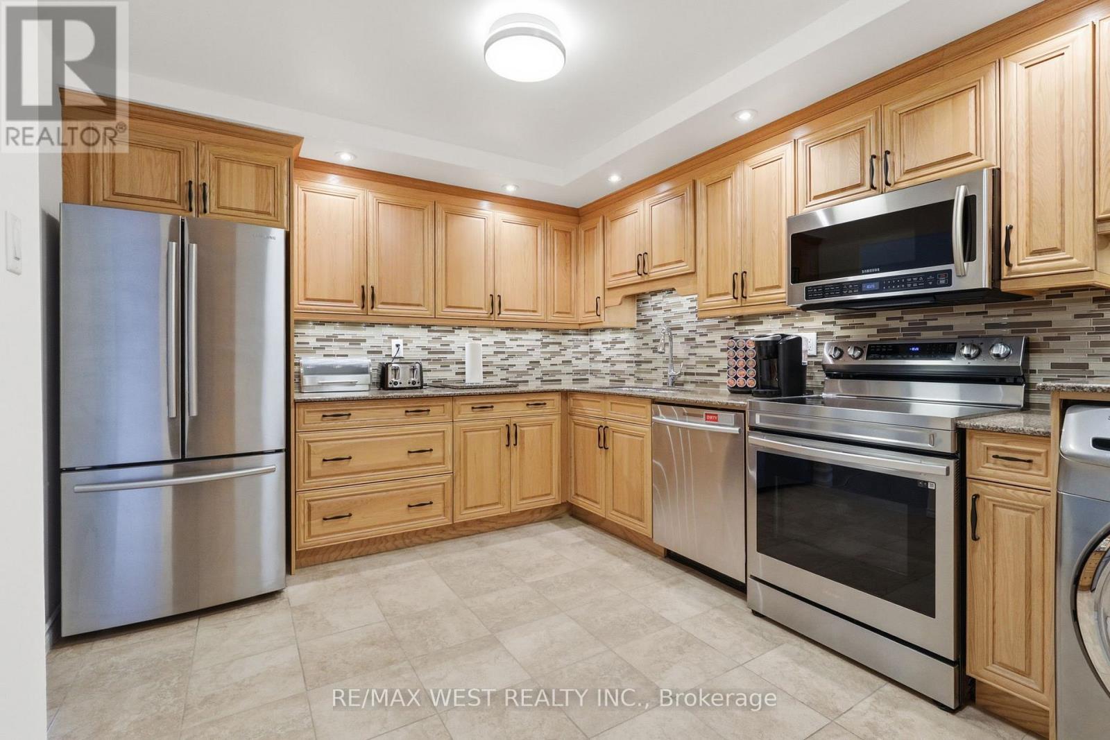 #401 1275 MARKHAM ROAD - 12