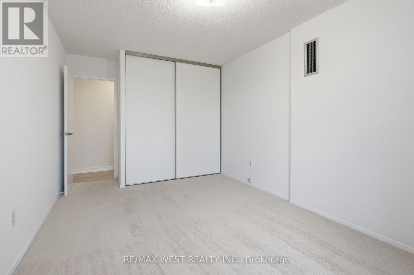 #401 1275 MARKHAM ROAD - 18