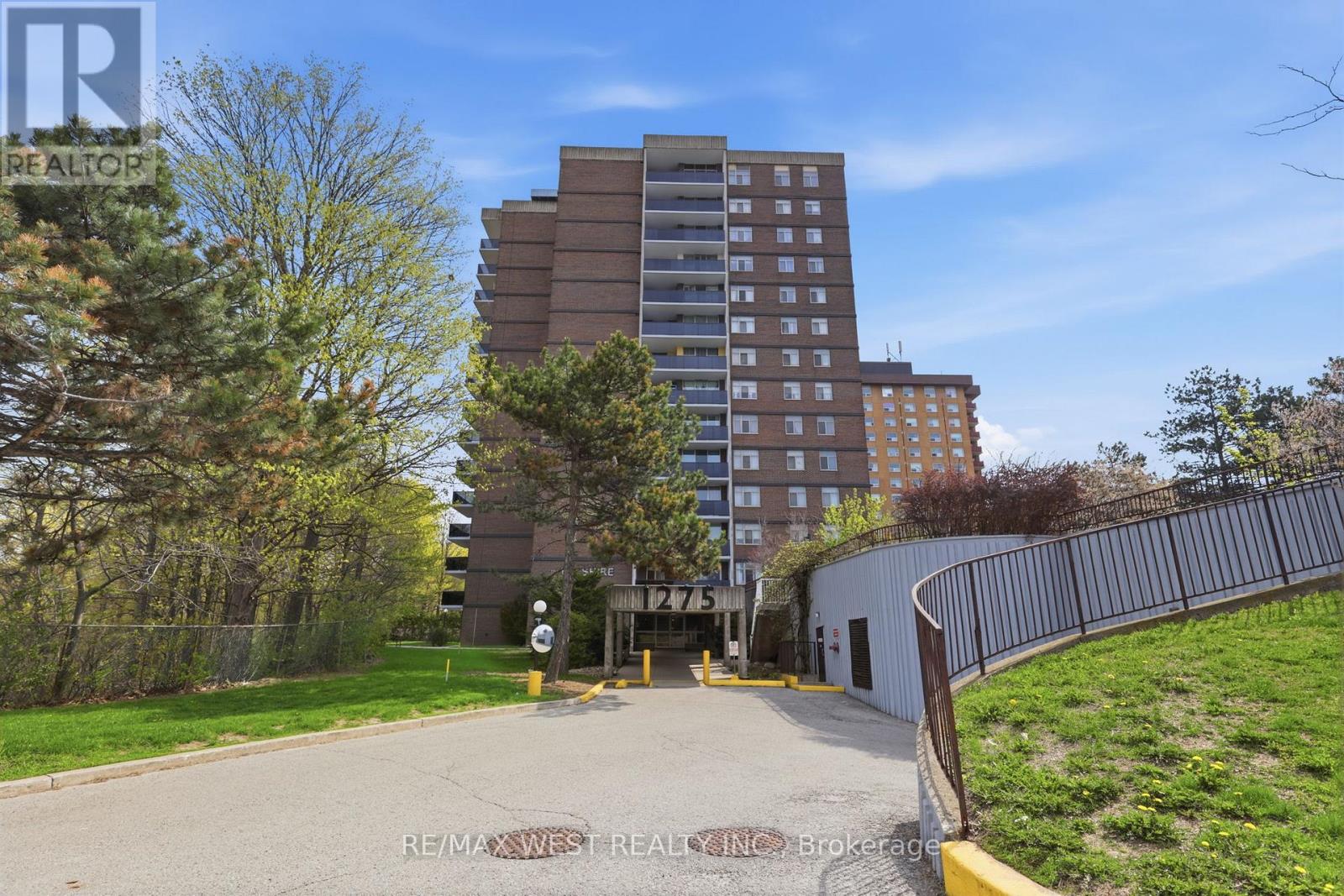 #401 1275 MARKHAM ROAD - 37