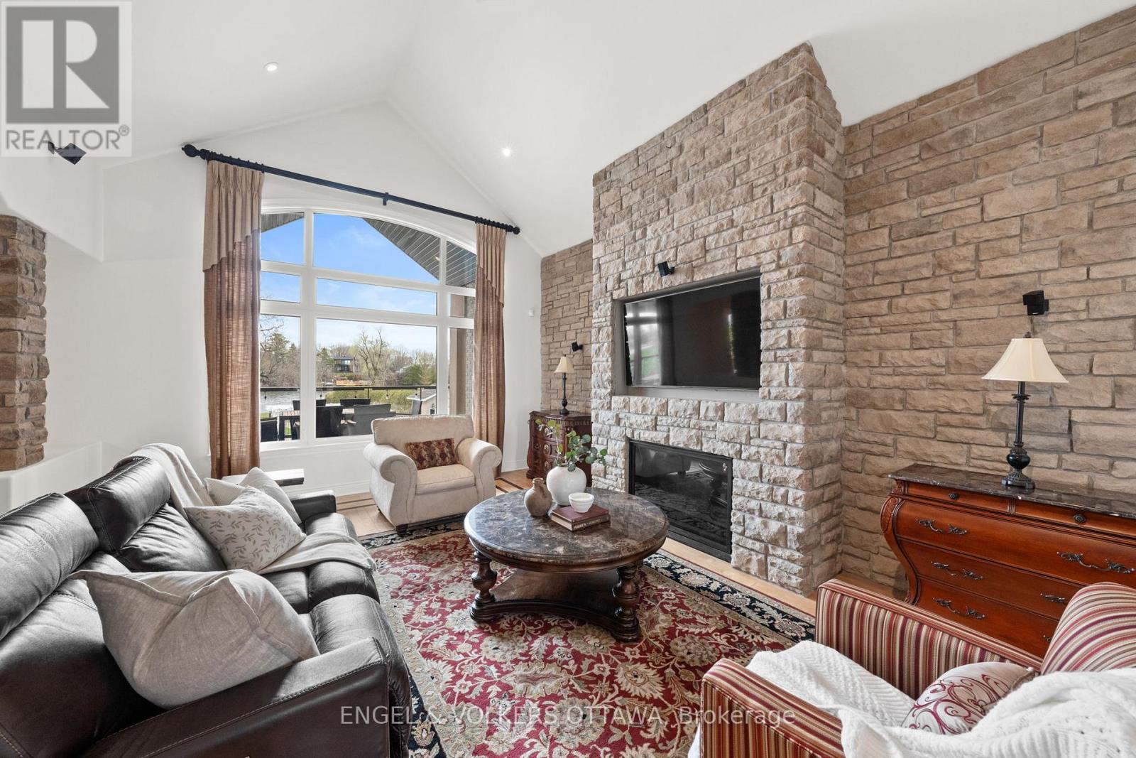 25 WINDING WAY - 10