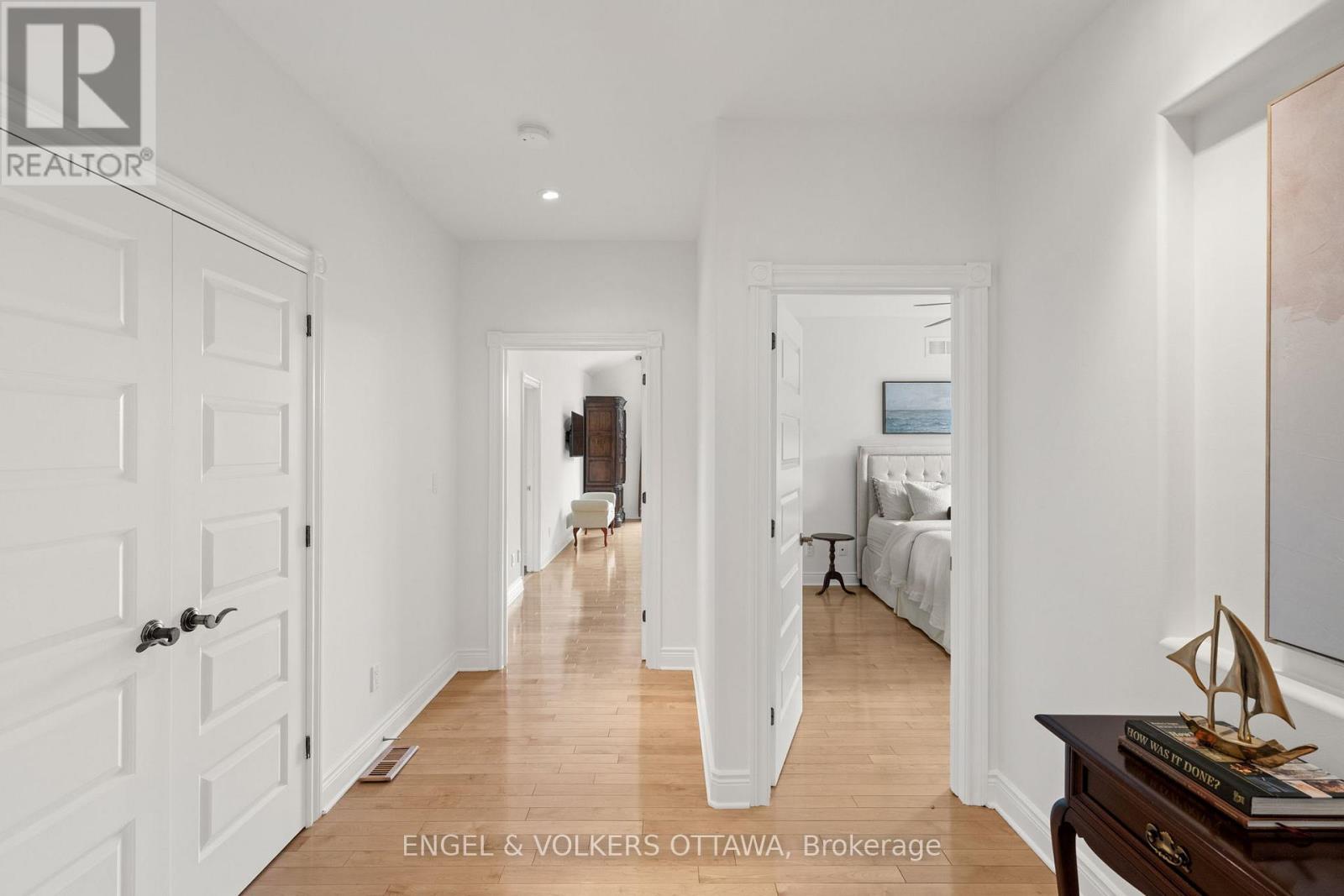 25 WINDING WAY - 16