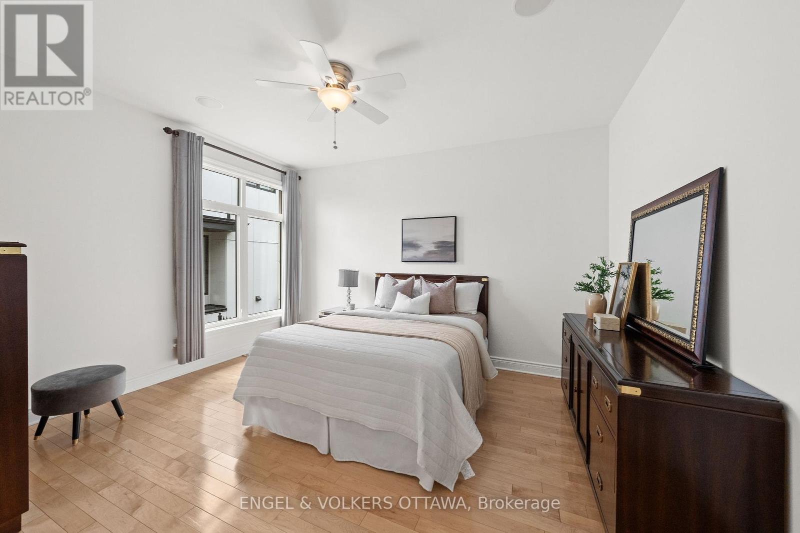 25 WINDING WAY - 25