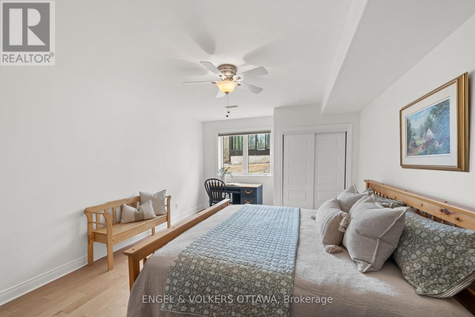 25 WINDING WAY - 36