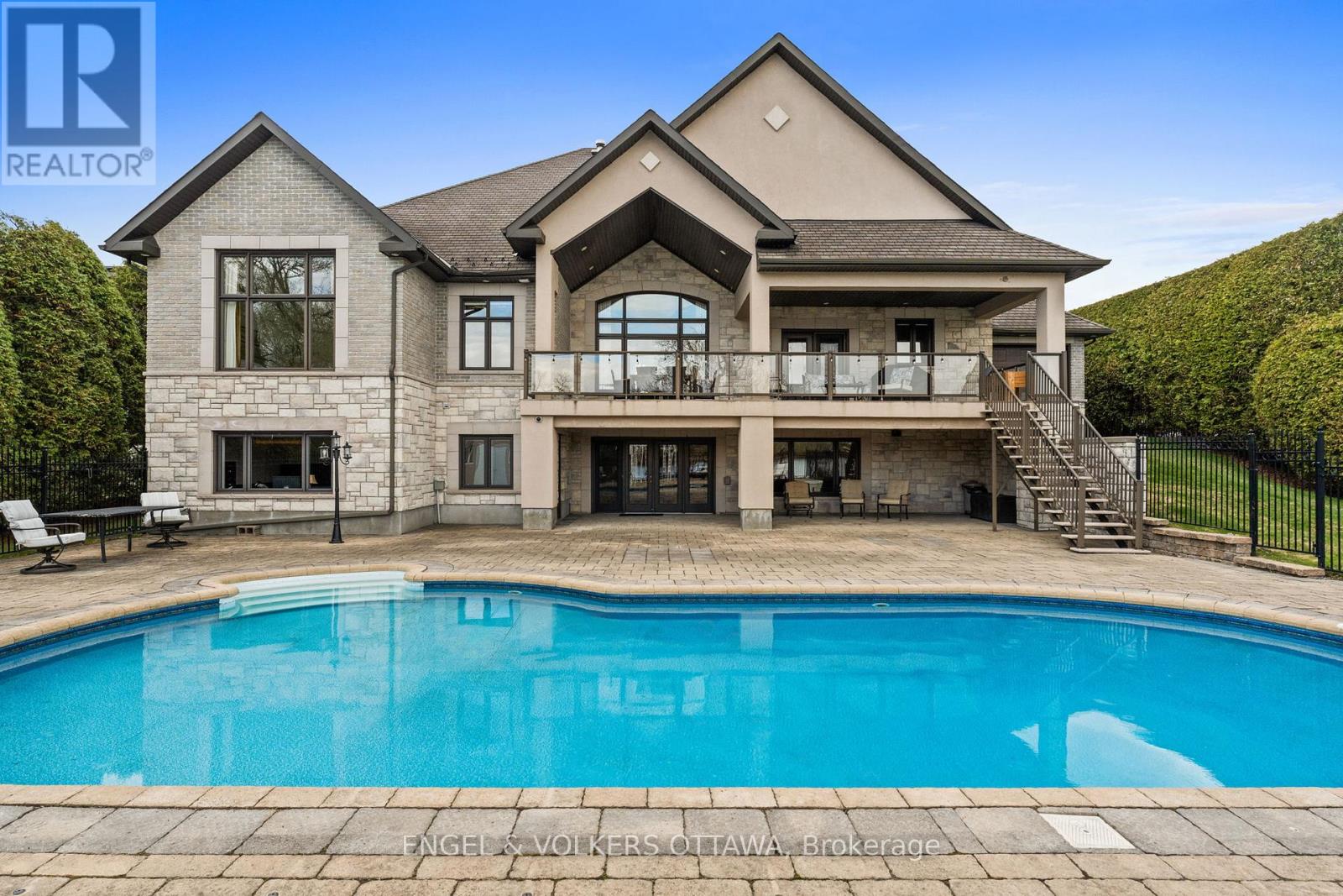 25 WINDING WAY - 40
