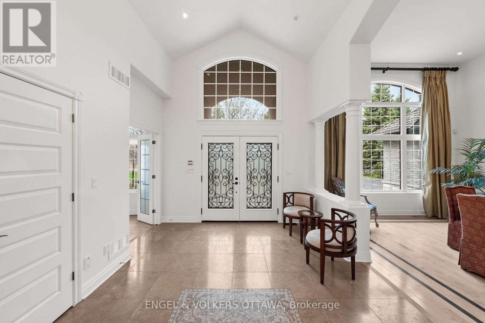 25 WINDING WAY - 5