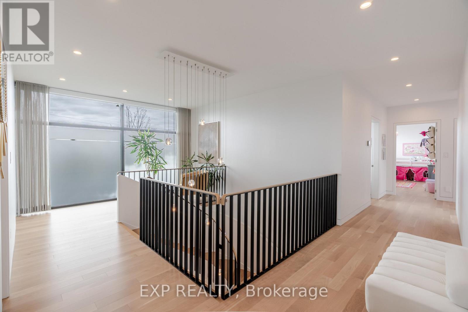 1979 PRINCE OF WALES DRIVE - 32