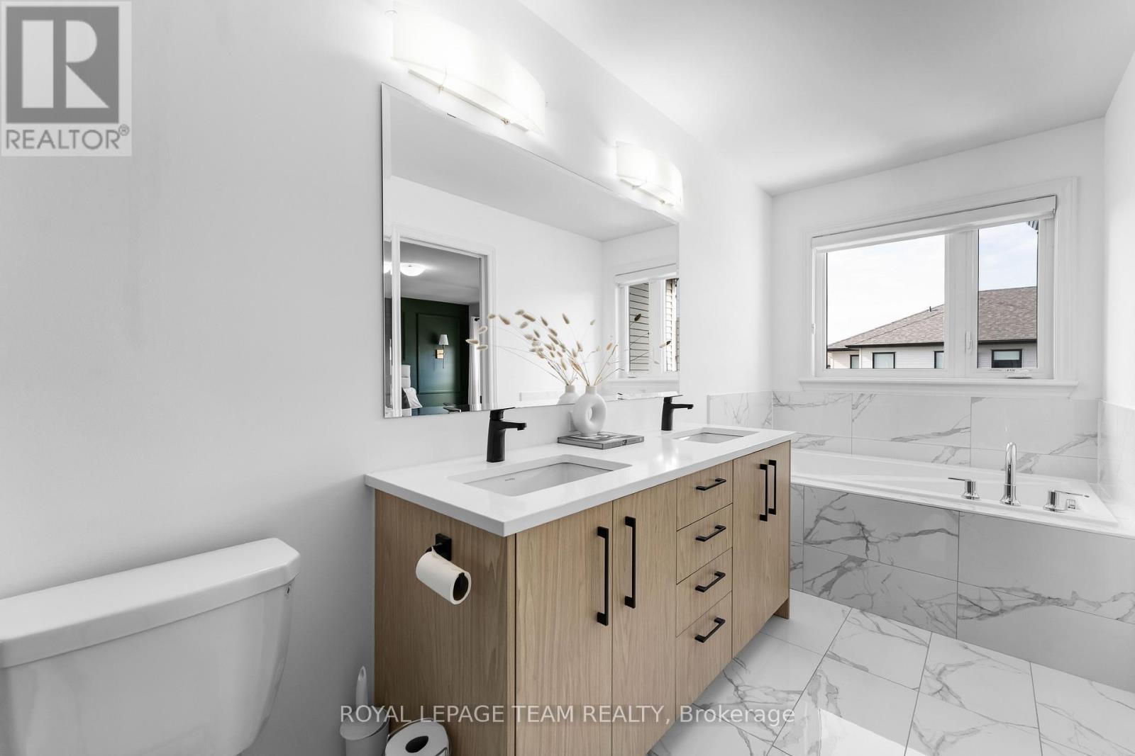 808 CHIPPING CIRCLE - 24