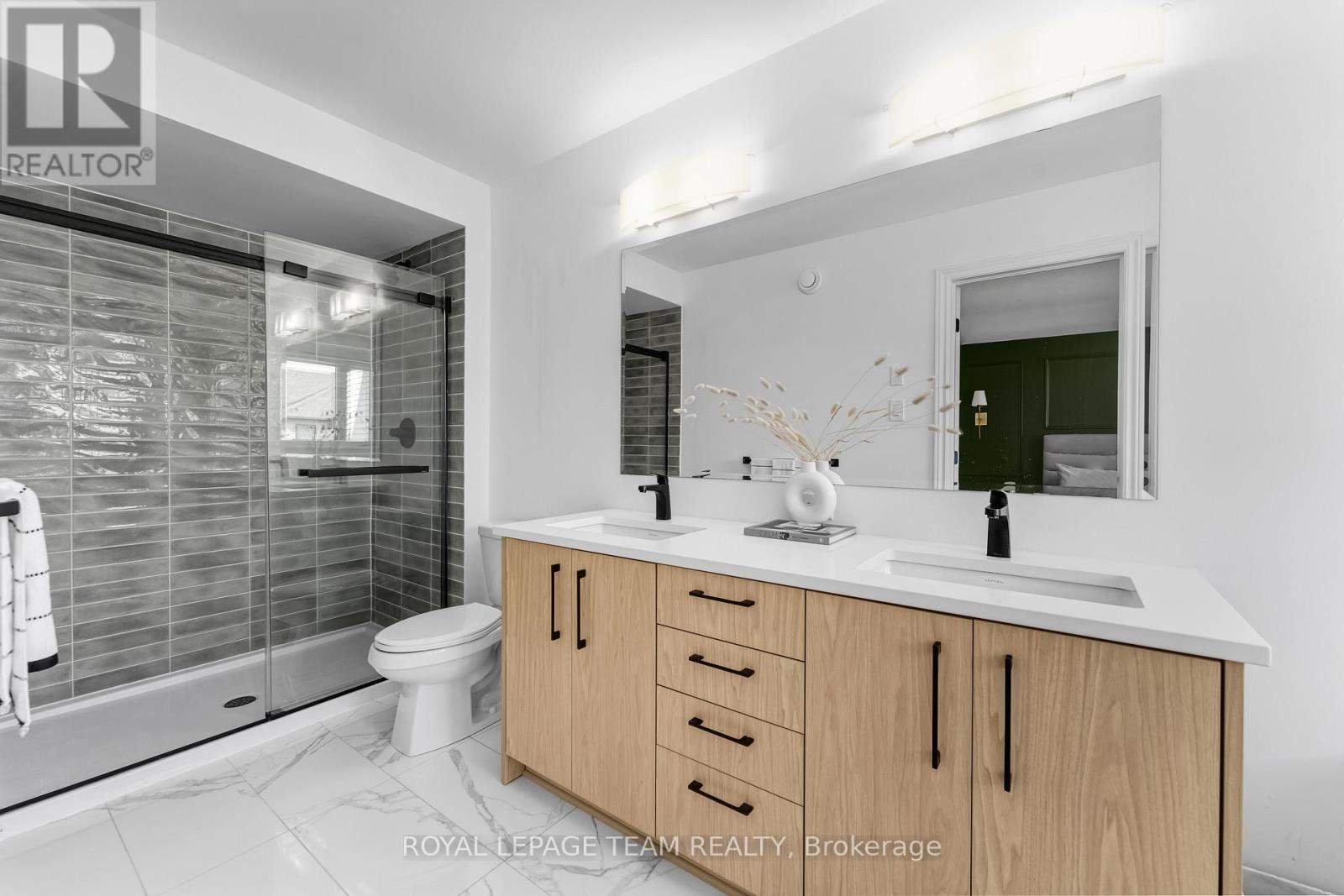 808 CHIPPING CIRCLE - 25