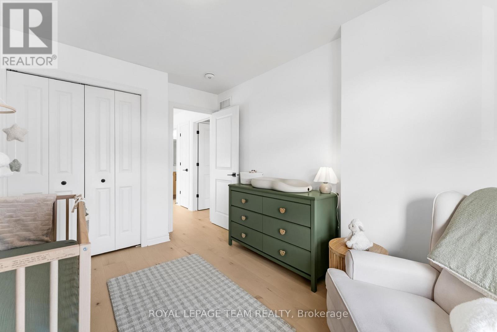 808 CHIPPING CIRCLE - 27