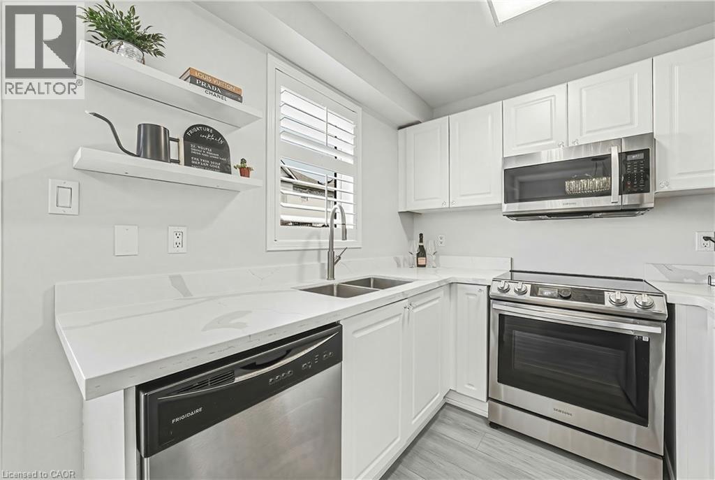 2259 SETON Crescent, Burlington, Ontario, L7L6Y4 — Photo 11