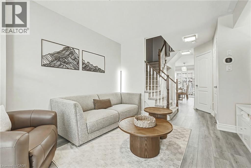 2259 SETON Crescent, Burlington, Ontario, L7L6Y4 — Photo 4
