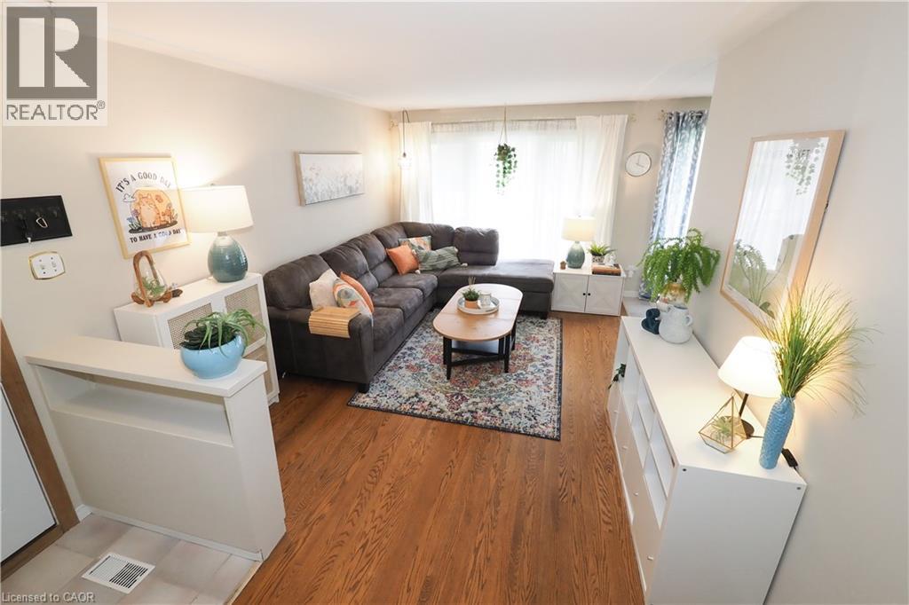 88 GILMOUR Crescent, Kitchener, Ontario, N2M4N4 — Photo 7