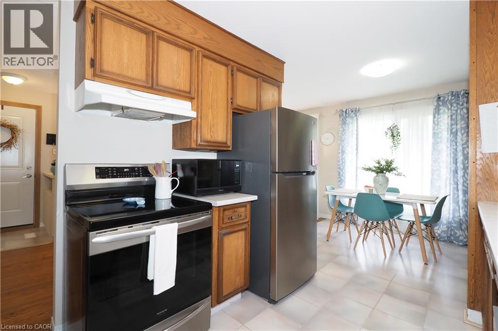 88 GILMOUR Crescent, Kitchener, Ontario, N2M4N4 — Photo 9