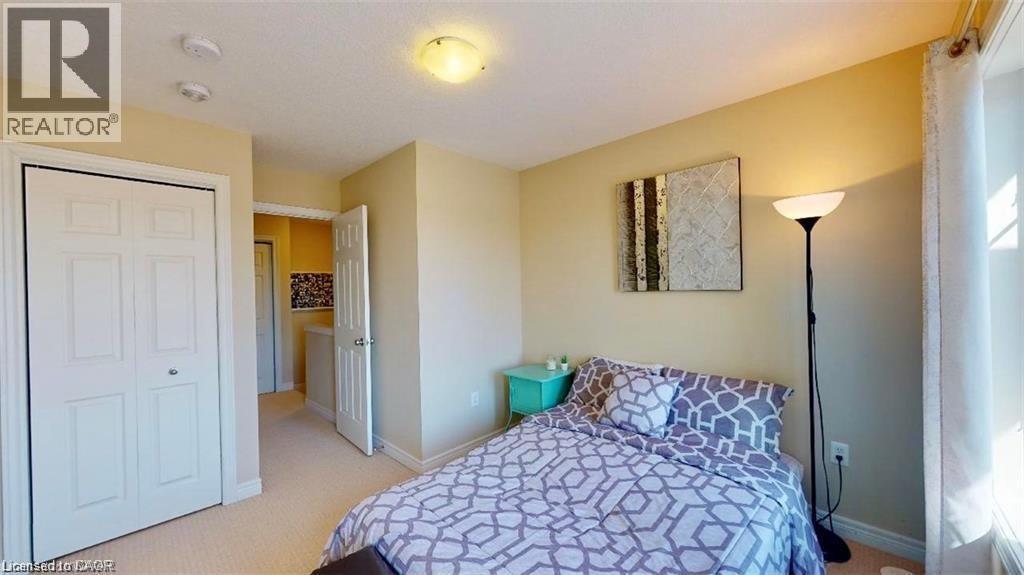 1112 FAIRWAY ROAD NORTH Road Unit# B, Kitchener, Ontario, N2A0J3 — Photo 11