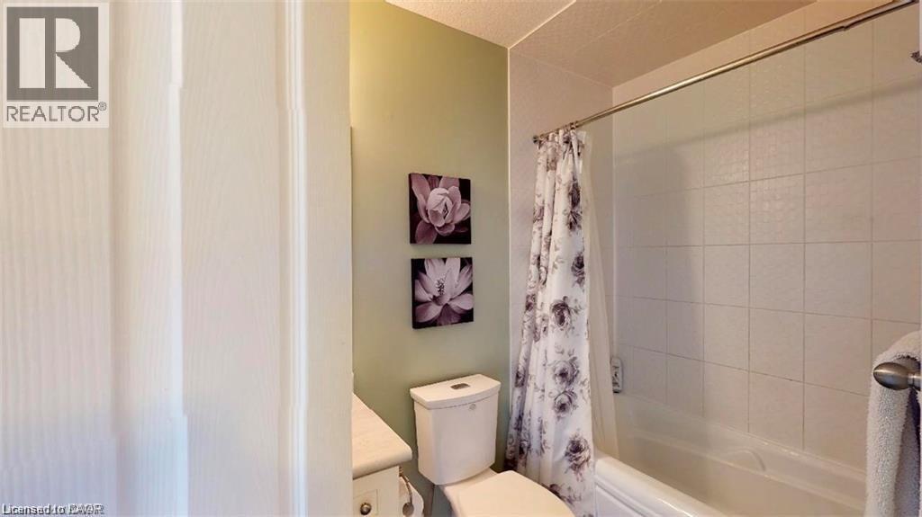 1112 FAIRWAY ROAD NORTH Road Unit# B, Kitchener, Ontario, N2A0J3 — Photo 12