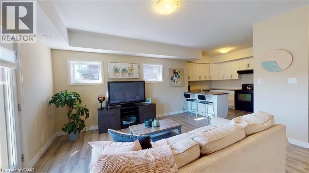 1112 FAIRWAY ROAD NORTH Road Unit# B, Kitchener, Ontario, N2A0J3 — Photo 8