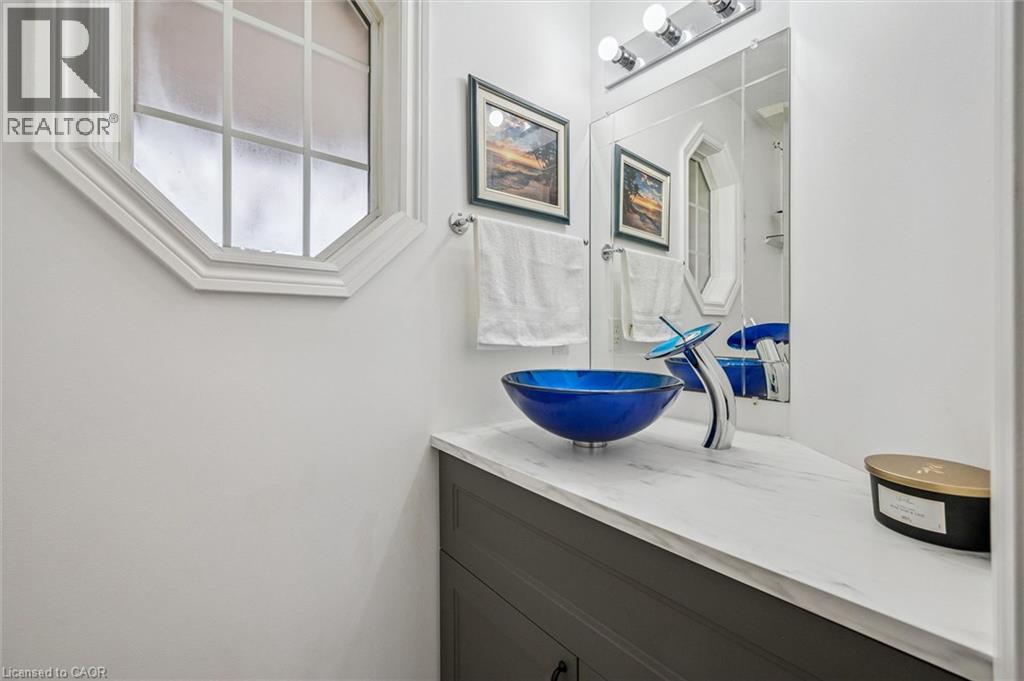 116 KERWOOD Drive, Cambridge, Ontario, N3C4E3 — Photo 6