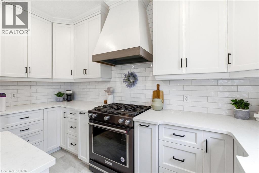 908 PONDCLIFFE Court, Kitchener, Ontario, N2R0M4 — Photo 16