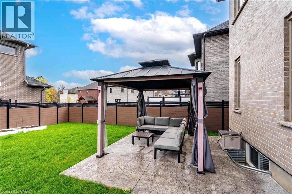 908 PONDCLIFFE Court, Kitchener, Ontario, N2R0M4 — Photo 36