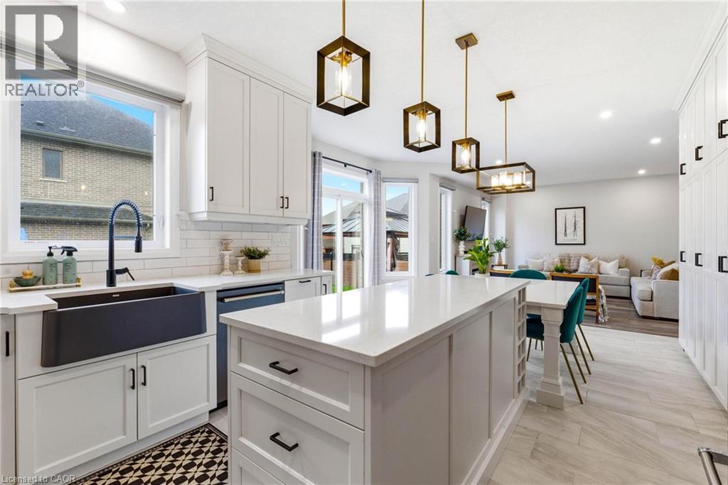 908 PONDCLIFFE Court, Kitchener, Ontario, N2R0M4 — Photo 14