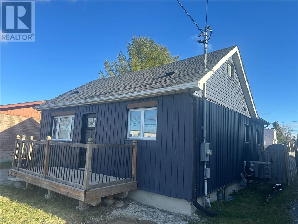 2324 Lasalle Boulevard, Sudbury, Ontario, P3A2B1 — Photo 3