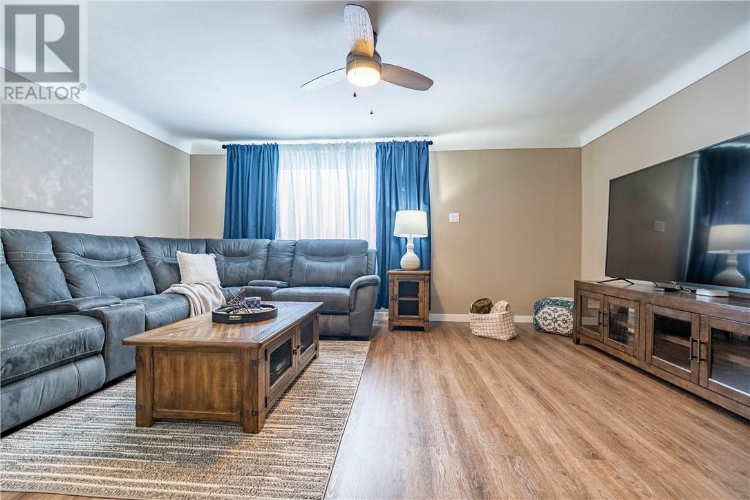 4307 Notre Dame Avenue, Hanmer, Ontario, P3P1L3 — Photo 8