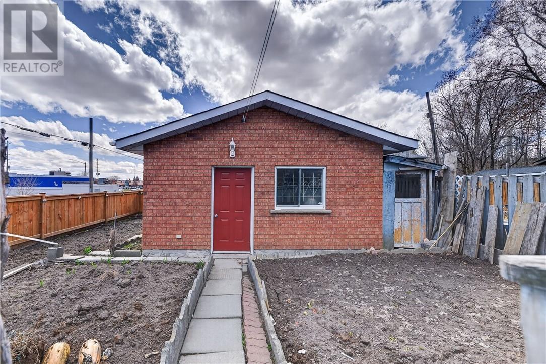 5 Tuddenham Avenue, Sudbury, Ontario, P3C3E9 — Photo 41
