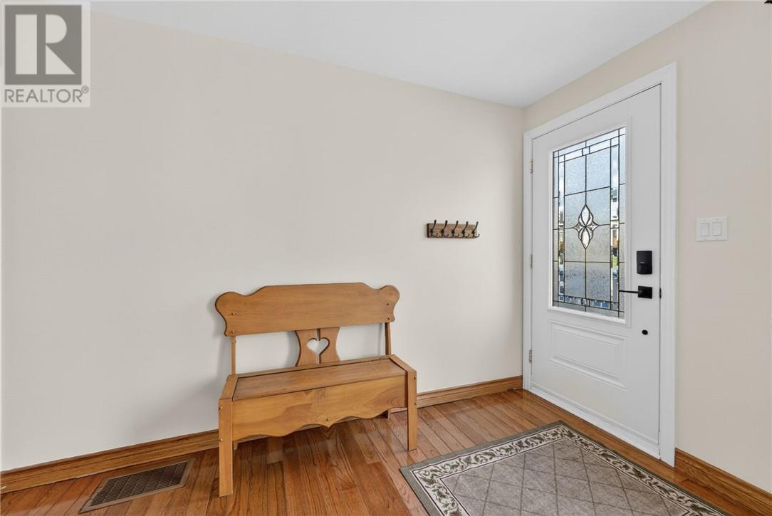 5 Tuddenham Avenue, Sudbury, Ontario, P3C3E9 — Photo 7
