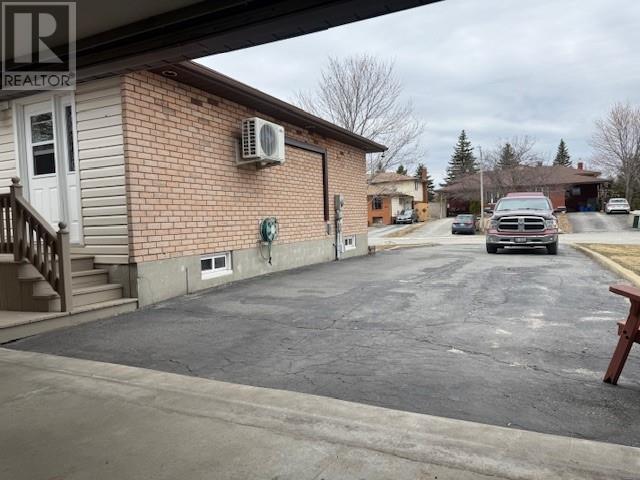 1905 Springdale, Sudbury, Ontario, P3A5H9 — Photo 7