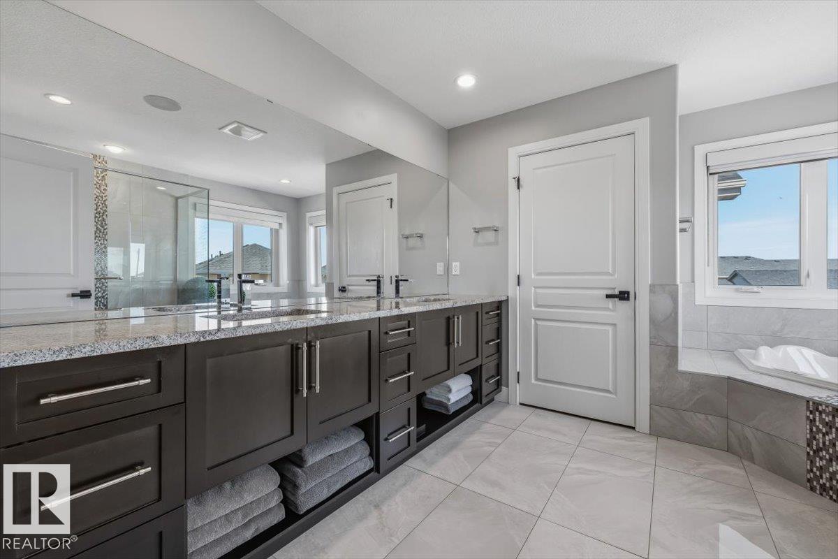 819 ALBANY CV NW, Edmonton