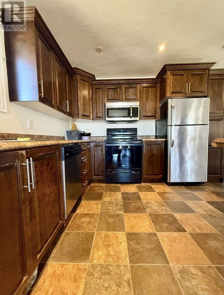 8 Ford Crescent - 8