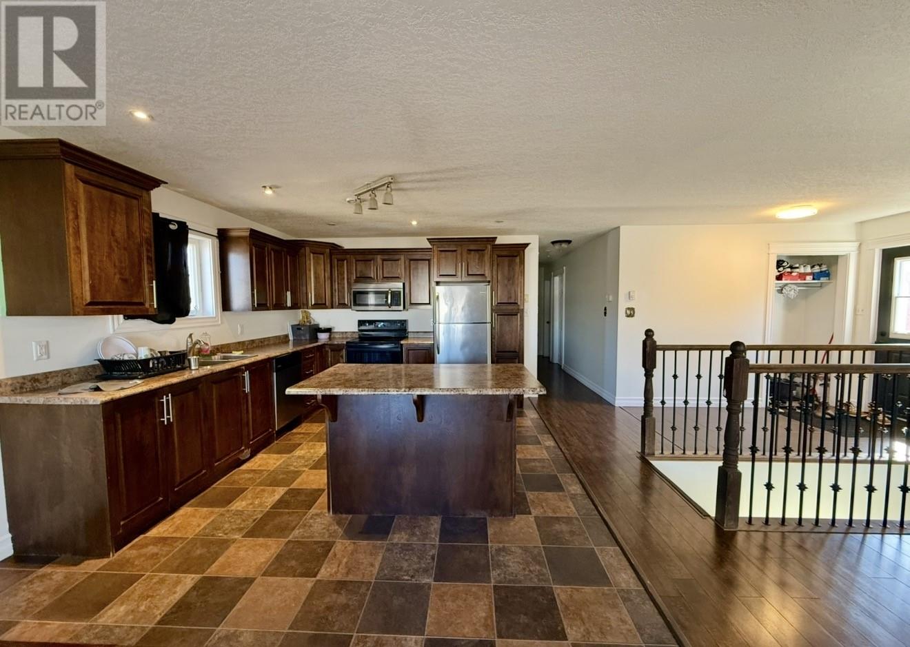 8 Ford Crescent - 9