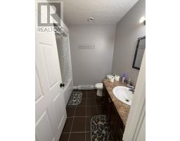 8 Ford Crescent thumbnail 14