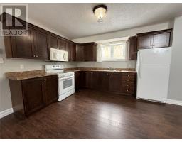 8 Ford Crescent thumbnail 18