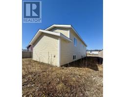 8 Ford Crescent thumbnail 2