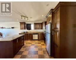8 Ford Crescent thumbnail 5