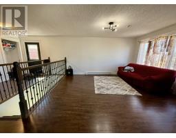 8 Ford Crescent thumbnail 7