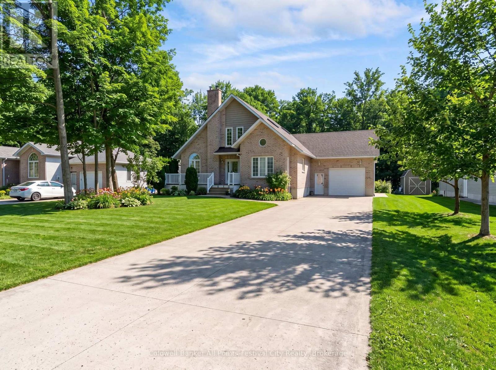 207 BIRCH CRESCENT - 3