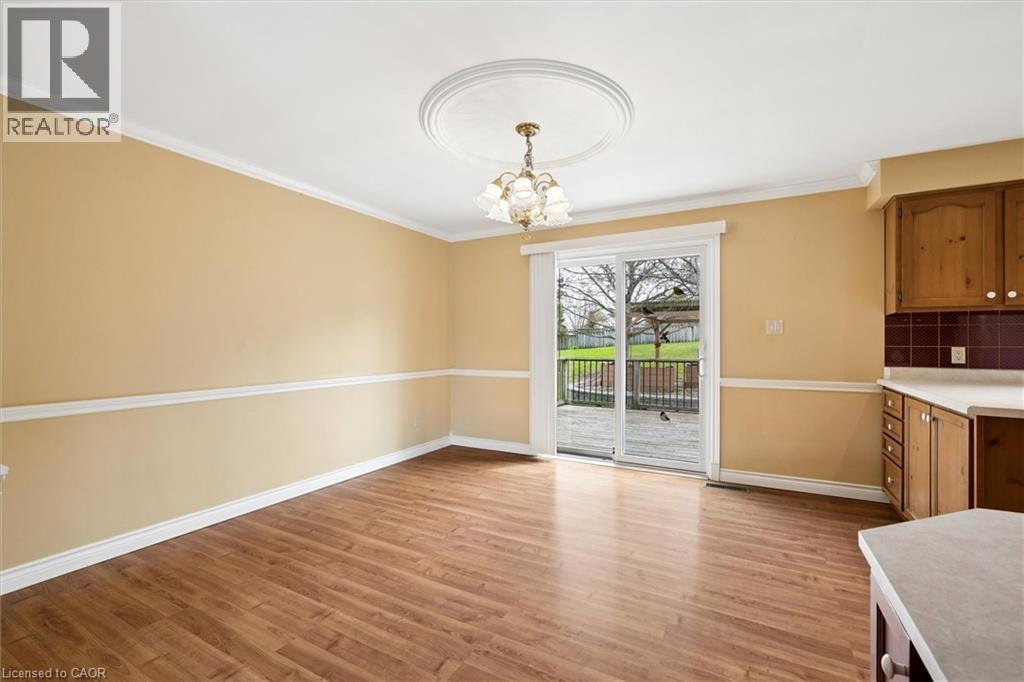 28 STRAUSS Court - 11